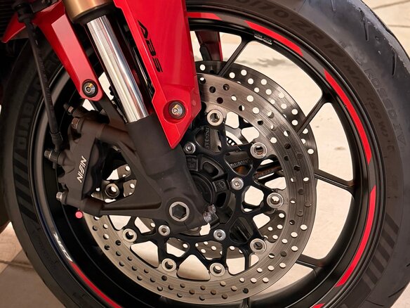 2020 Honda CBR 650R, красный, 950000 рублей - вид 1