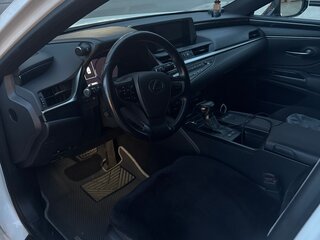 2019 Lexus ES 250 VII, белый, 3650000 рублей, вид 5