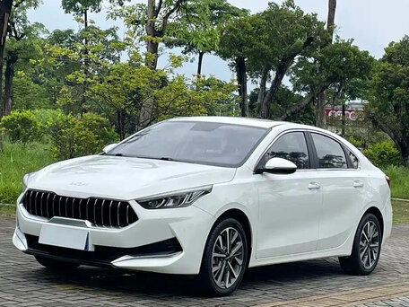 2022 Kia K3 II (China Market), белый, 1250000 рублей, вид 1