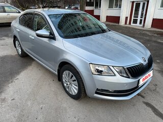 2018 Skoda Octavia III (A7) Рестайлинг, серебристый, 2199999 рублей, вид 3