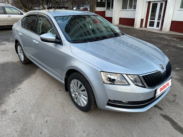 2018 Skoda Octavia III (A7) Рестайлинг, серебристый, 2199999 рублей - вид 2