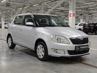 2011 Skoda Fabia II Рестайлинг, серебристый, 505000 рублей, вид 3
