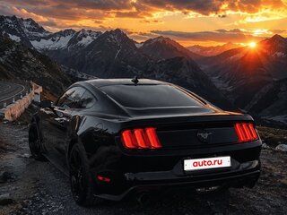 2021 Ford Mustang VI Рестайлинг, чёрный, 3380000 рублей, вид 4