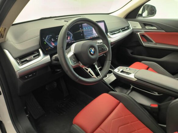2025 BMW X2 xDrive25i II (U10), белый - вид 15