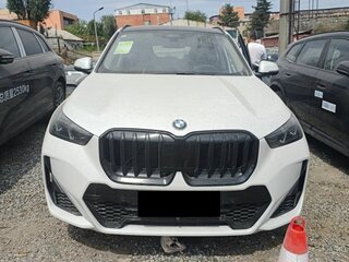 2026 BMW X1 Long 25Li xDrive III (U11/U12), чёрный, 5550000 рублей, вид 3
