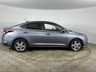 2020 Hyundai Solaris II Рестайлинг, серый, 1708000 рублей, вид 4