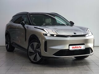 2023 Lynk & Co 08 39.6 kWh I, серый, 5600000 рублей, вид 3