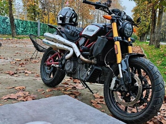 2019 Indian FTR 1200, красный - вид 1