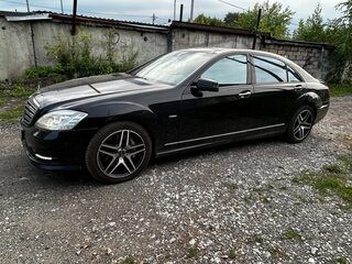 2011 Mercedes-Benz S-Класс 500 Long V (W221) Рестайлинг, чёрный, 1800000 рублей, вид 5