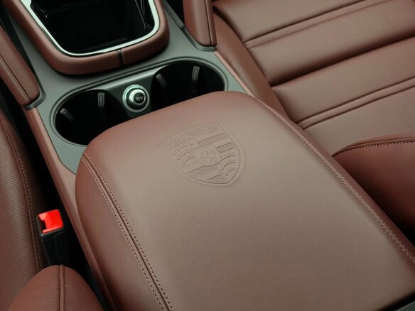 2026 Porsche Cayenne GTS Coupé III Рестайлинг, чёрный, 25700000 рублей - вид 38