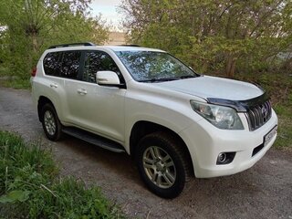 2010 Toyota Land Cruiser Prado 150 Series, белый, 2440000 рублей, вид 3