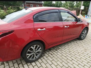 2020 Kia Rio IV Рестайлинг, красный, 1650000 рублей, вид 4