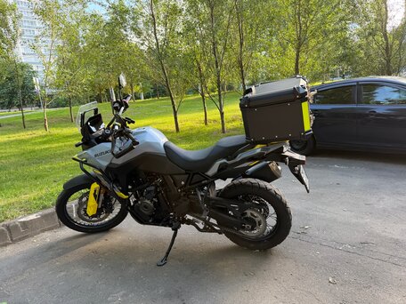 2023 Suzuki V-Strom 800DE, серый, 1100000 рублей, вид 2