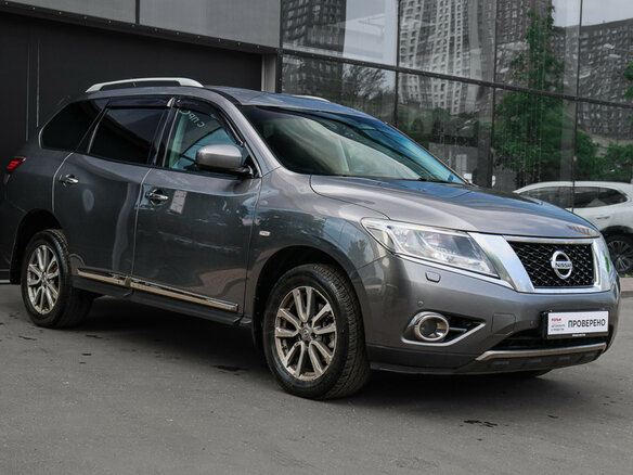 2016 Nissan Pathfinder IV, серый - вид 2