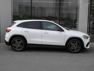 2020 Mercedes-Benz GLA 250 II (H247), белый, 3549000 рублей, вид 4
