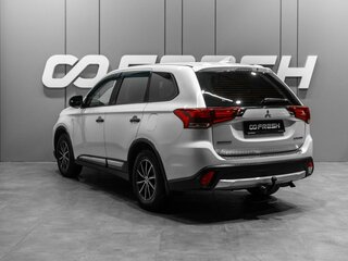 2018 Mitsubishi Outlander III Рестайлинг 2, белый, 1849000 рублей, вид 2