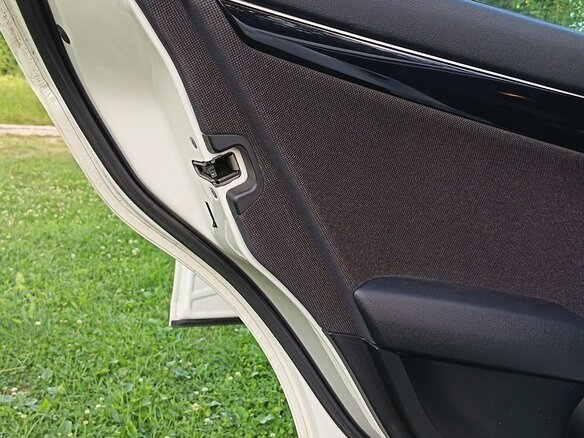 2012 Mercedes-Benz C-Класс 180 BlueEFFICIENCY III (W204) Рестайлинг, белый, 1230000 рублей - вид 9