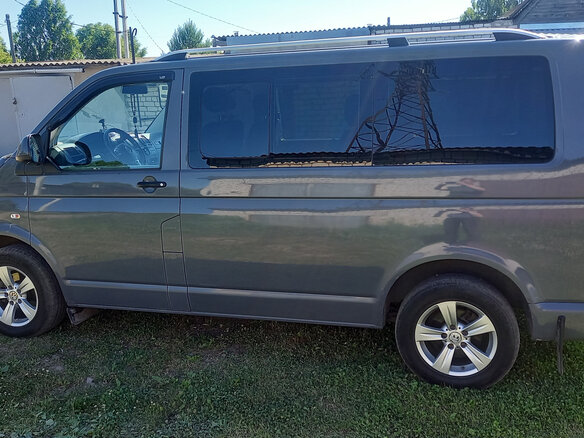 2011 Volkswagen Caravelle T5 Рестайлинг, серый, 1650000 рублей - вид 1