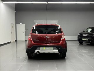2014 Renault Sandero Stepway I, красный, 740000 рублей, вид 4