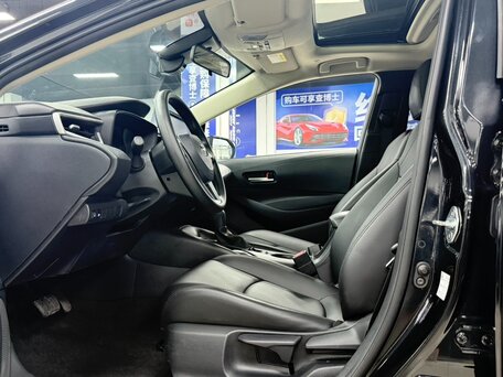 2022 Toyota Corolla XII (E210), чёрный, 1600000 рублей, вид 5