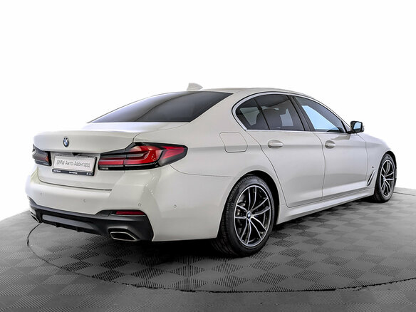 2021 BMW 5 серии 520i VII (G30/G31/G38) Рестайлинг, белый, 4350000 рублей - вид 4