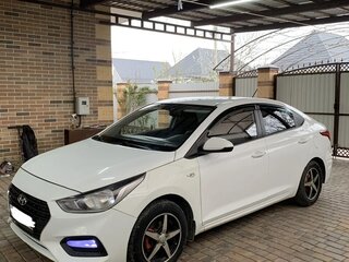 2019 Hyundai Solaris II, белый, 970000 рублей, вид 1