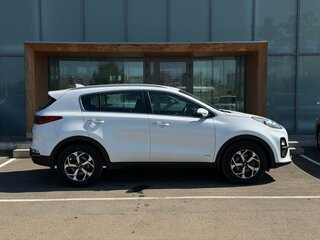 2019 Kia Sportage IV Рестайлинг, белый, 1595000 рублей, вид 4