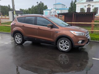 2016 Ford Kuga II Рестайлинг, коричневый, 1450000 рублей, вид 2