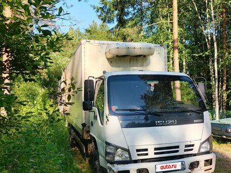 2009 Isuzu Elf (N-series), белый, 800000 рублей, вид 2