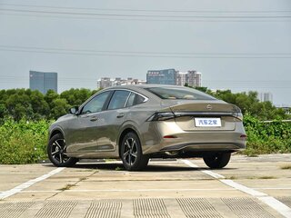 2026 Nissan Sylphy V (B19), бежевый, 2720000 рублей, вид 4