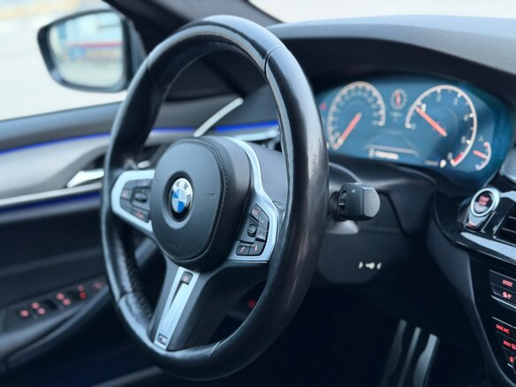 2019 BMW 5 серии 520d xDrive VII (G30/G31/G38), серый, 3597000 рублей - вид 31