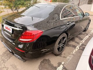 2017 Mercedes-Benz E-Класс 300 V (W213, S213, C238), чёрный, 3100000 рублей, вид 3