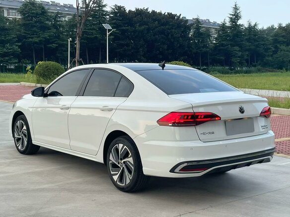 2026 Volkswagen Bora IV (China Market) Рестайлинг, белый, 1600000 рублей - вид 5