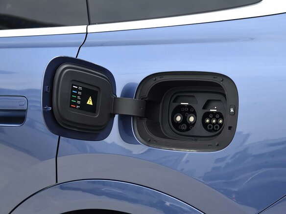 2026 Aito M7 53.4 kWh II, белый, 8700000 рублей - вид 29