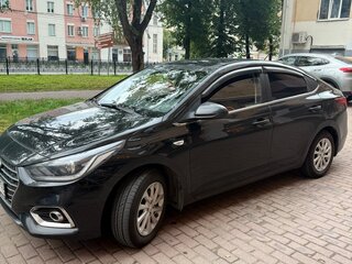 2017 Hyundai Solaris II, чёрный, 1400000 рублей, вид 4