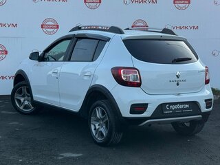 2020 Renault Sandero Stepway II Рестайлинг, белый, 1239000 рублей, вид 3