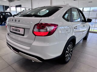 2026 Lada (ВАЗ) Granta Active Cross I Рестайлинг, белый, 1391000 рублей, вид 4