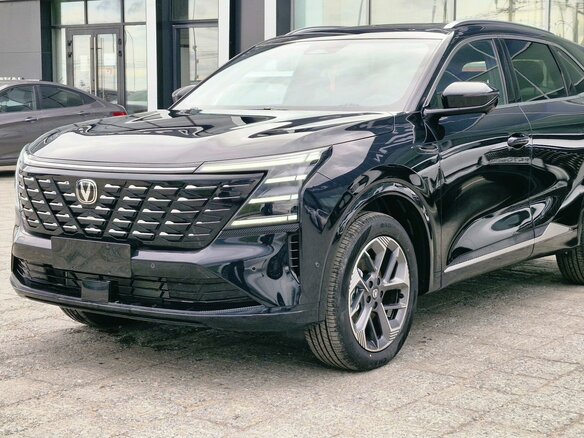 2025 Changan CS75 Plus IV, чёрный, 4339900 рублей - вид 3