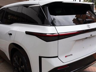 2026 Toyota bZ3X 58.3 kWh, белый, 2895000 рублей, вид 3