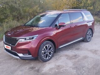 2022 Kia Carnival IV, красный, 3970000 рублей, вид 1