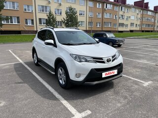 2013 Toyota RAV4 IV (XA40), белый, 2450000 рублей, вид 3