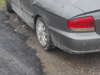 2005 Hyundai Sonata ТагАЗ IV (EF) Рестайлинг, серый, 220000 рублей, вид 4