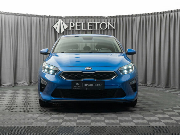 2018 Kia Ceed III, синий, 1790000 рублей - вид 2