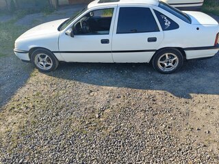 1991 Opel Vectra KAT A, белый, 179000 рублей, вид 2