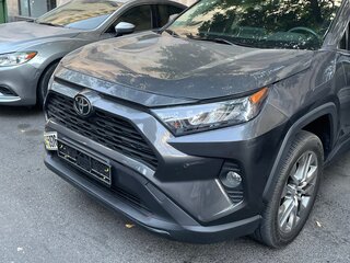 2019 Toyota RAV4 V (XA50), серый, 3000000 рублей, вид 3