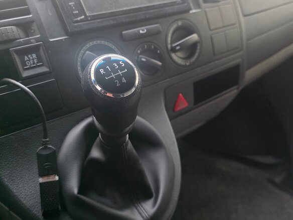 2008 Volkswagen Transporter T5, серый, 1000000 рублей - вид 25