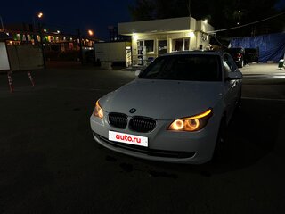 2008 BMW 5 серии 530xi V (E60/E61) Рестайлинг, белый, 1290000 рублей, вид 3