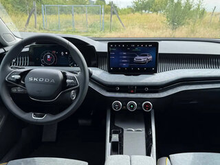2024 Skoda Superb III Рестайлинг, серебристый, 2040000 рублей, вид 5