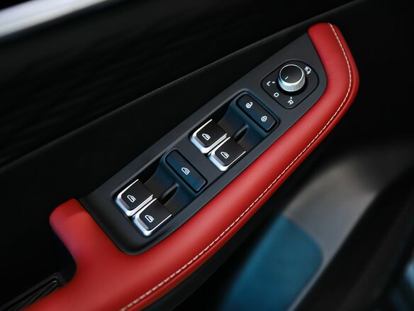 2026 Geely Coolray I Рестайлинг 2, серый, 2964990 рублей - вид 9
