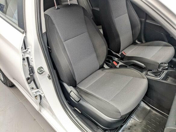 2022 Hyundai Solaris II Рестайлинг, белый, 1525000 рублей - вид 21